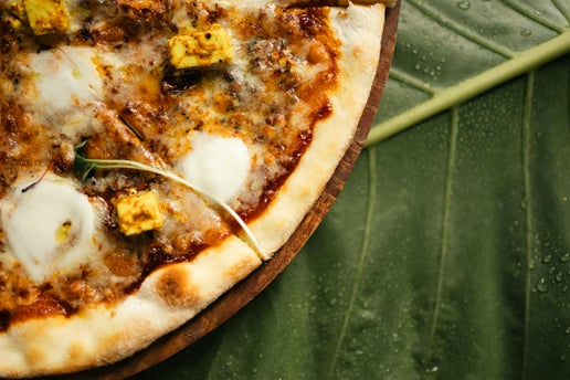 Hot Chilli Paneer Pizza